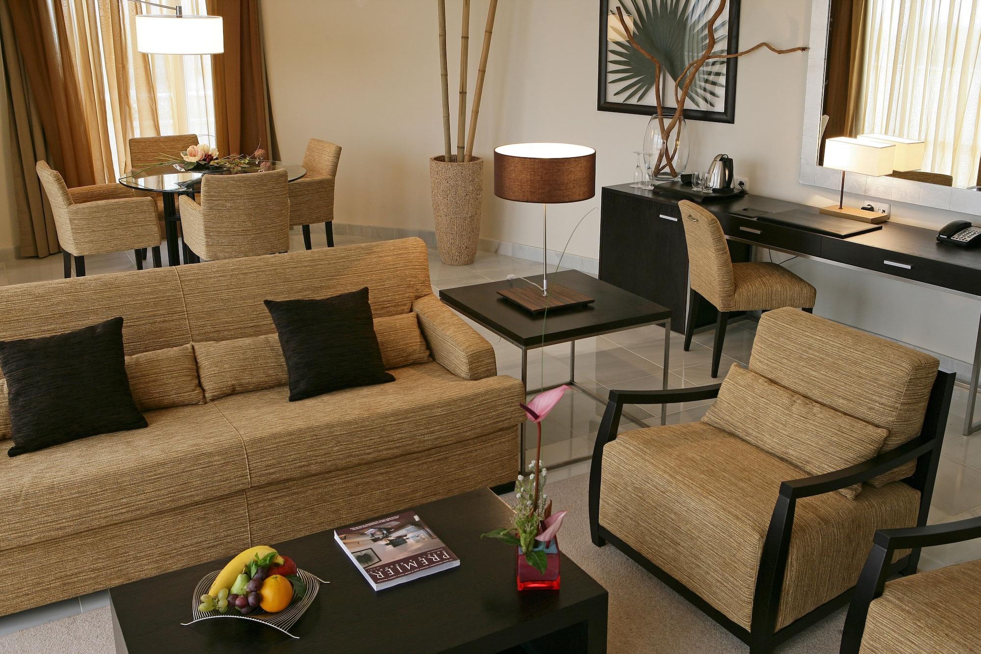 Senator Banus (Adults Only) Otel Estepona Dış mekan fotoğraf A suite at the hotel